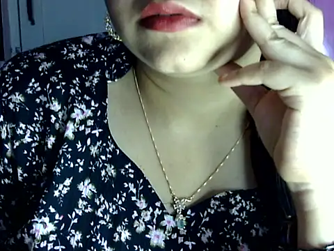 Snapshot of Cute_Aliyaa chatting on July 2, 2026, 1:50 pm Cute Aliyaa online show from July 2, 2026, 1:50 pm