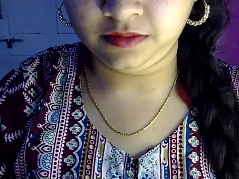 Snapshot of Cute_Aliyaa chatting on July 18, 2026, 12:42 pm Cute Aliyaa online show from July 18, 2026, 12:42 pm