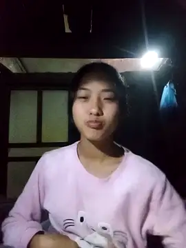 Snapshot of Hoa-tuylip chatting on February 7, 2026, 12:09 pm Hoa-tuylip online show from February 7, 2026, 12:09 pm