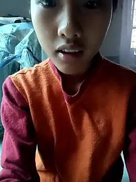 Snapshot of Hoa-tuylip chatting on April 25, 2026, 12:02 am Hoa-tuylip online show from April 25, 2026, 12:02 am
