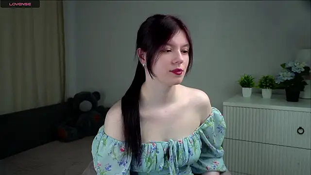 Snapshot of SelmaCarolfi chatting on March 30, 2026, 1:28 am SelmaCarolfi online show from March 30, 2026, 1:28 am