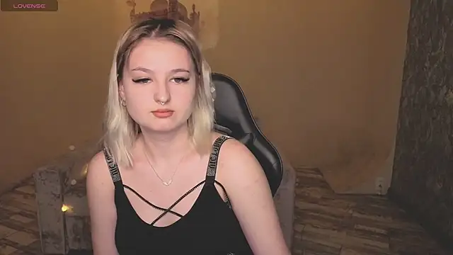 Snapshot of grase_neon chatting on February 10, 2026, 8:51 am grase neon online show from February 10, 2026, 8:51 am