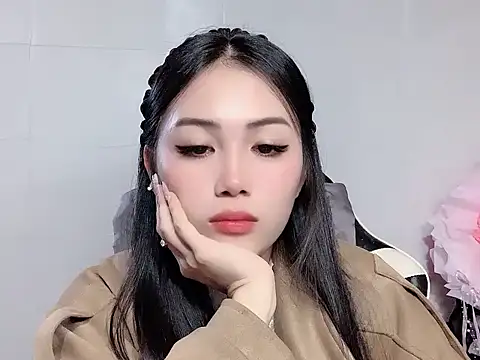 Thuy79 online show from February 12, 2026, 4:35 pm