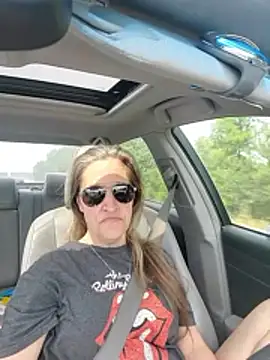 Sunflower0025 online show from April 21, 2026, 4:45 pm