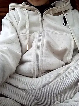 derylove  online show from March 7, 2026, 2:52 am