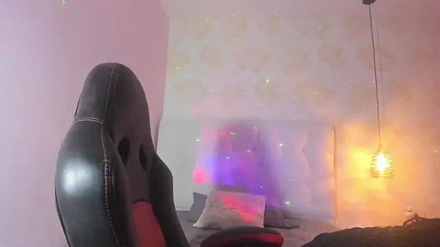 BONNIE CH1 online show from February 5, 2026, 12:43 pm