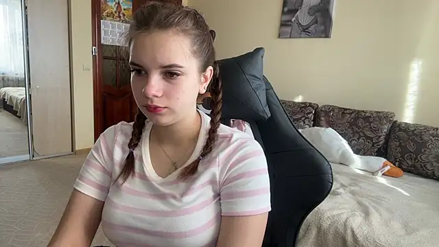 SoftIris  online show from February 3, 2026, 11:59 am