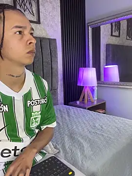 bliinkii and luka  online show from February 25, 2026, 1:32 pm