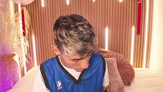 Max Hader online show from April 23, 2026, 3:19 am