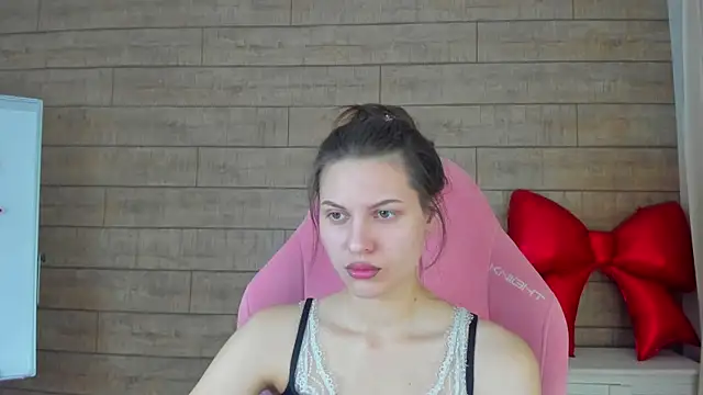 Snapshot of AliceVersal chatting on February 19, 2026, 4:41 am AliceVersal online show from February 19, 2026, 4:41 am