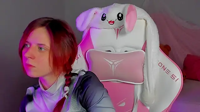 Snapshot of FreyaVey chatting on February 26, 2026, 5:28 am FreyaVey online show from February 26, 2026, 5:28 am