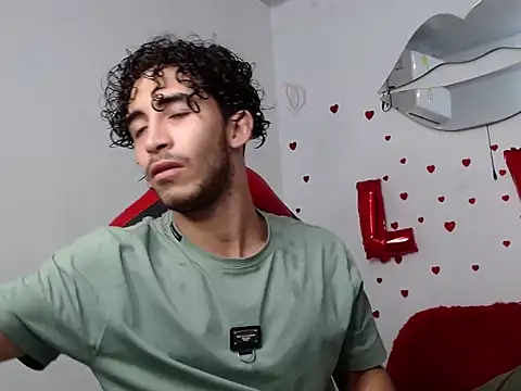 Caius fox online show from March 11, 2026, 11:27 am