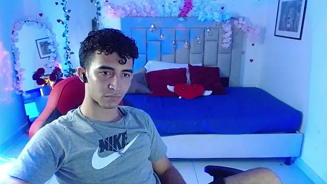 Caius fox online show from April 7, 2026, 11:32 am