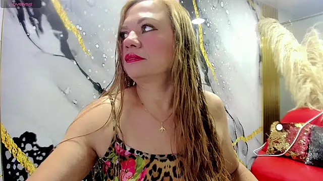 alicee  mature online show from February 21, 2026, 3:29 am