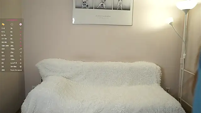 Snapshot of LoraLynn chatting on February 11, 2026, 2:55 pm LoraLynn online show from February 11, 2026, 2:55 pm