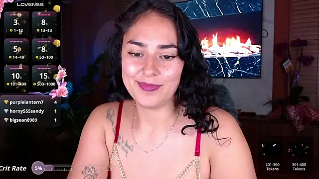 Snapshot of Iris_colette chatting on May 16, 2026, 12:07 am Iris colette online show from May 16, 2026, 12:07 am