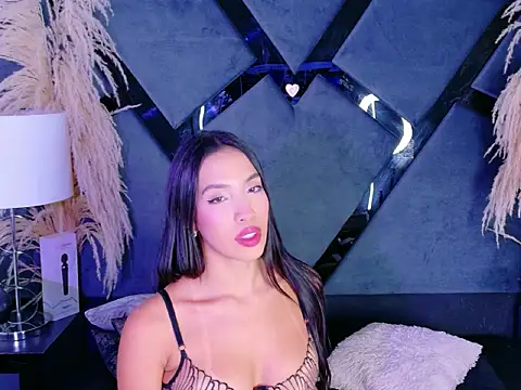 Snapshot of KylieWhitee chatting on February 6, 2026, 6:07 am KylieWhitee online show from February 6, 2026, 6:07 am