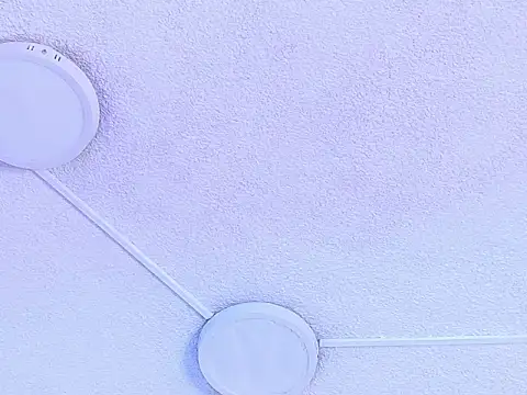 KylieWhitee online show from March 21, 2026, 8:19 am