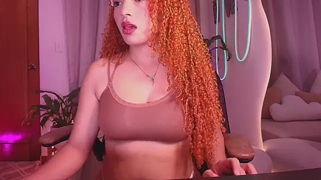 Snapshot of _lindapynk_ chatting on February 13, 2026, 8:49 pm lindapynk online show from February 13, 2026, 8:49 pm