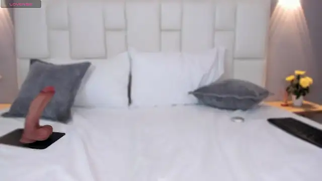 KataThonpson online show from February 4, 2026, 4:29 am