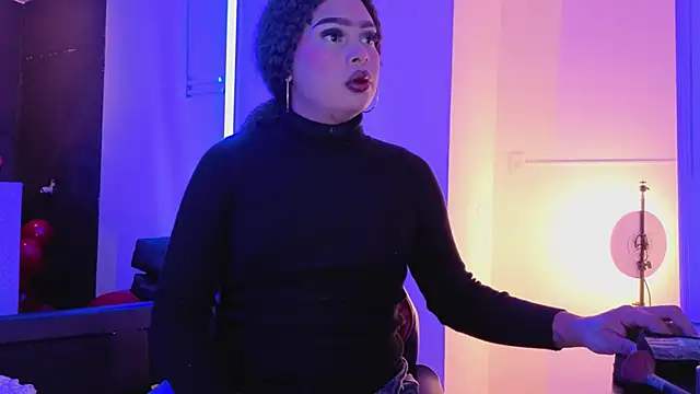 Snapshot of megara_hott chatting on February 9, 2026, 2:54 pm megara hott online show from February 9, 2026, 2:54 pm