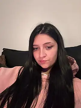 Snapshot of c00chi3Qu33n chatting on June 8, 2026, 7:36 pm c00chi3Qu33n online show from June 8, 2026, 7:36 pm