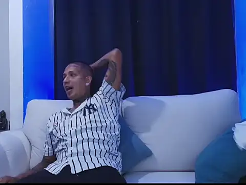 blackout9703 online show from February 11, 2026, 2:05 am