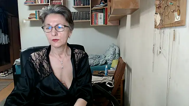 katemodel online show from September 13, 2025, 6:46 am