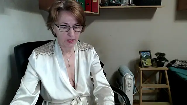 katemodel online show from March 28, 2026, 7:30 am