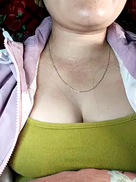 Snapshot of Reina_Fcup01 chatting on February 4, 2026, 1:06 pm Reina Fcup01 online show from February 4, 2026, 1:06 pm