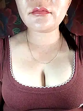 Snapshot of Reina_Fcup01 chatting on February 19, 2026, 7:26 am Reina Fcup01 online show from February 19, 2026, 7:26 am