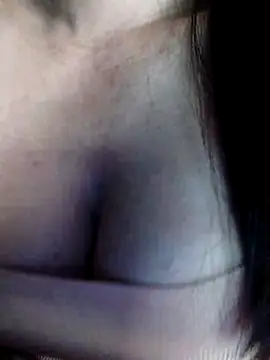 Snapshot of Reina_Fcup01 chatting on March 24, 2026, 12:04 am Reina Fcup01 online show from March 24, 2026, 12:04 am