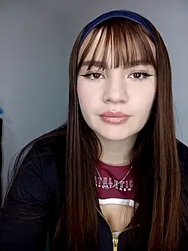 angel naturall online show from February 12, 2026, 9:32 pm