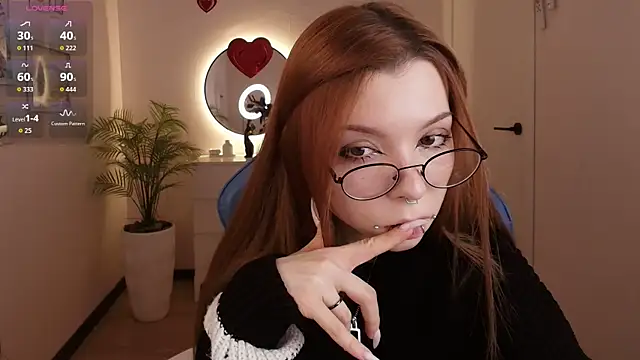 Snapshot of PinkAn8el chatting on February 17, 2026, 2:41 am PinkAn8el online show from February 17, 2026, 2:41 am