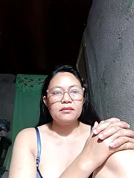 Snapshot of hotpinay_45 chatting on February 5, 2026, 10:31 am hotpinay 45 online show from February 5, 2026, 10:31 am