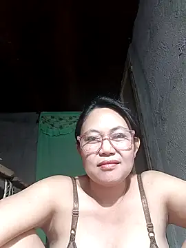 Snapshot of hotpinay_45 chatting on February 8, 2026, 8:18 am hotpinay 45 online show from February 8, 2026, 8:18 am