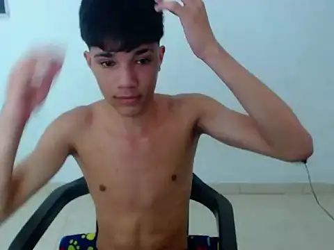 Snapshot of twink_straight_ chatting on February 5, 2026, 8:52 am twink straight online show from February 5, 2026, 8:52 am