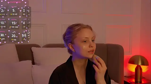 MollyHilton online show from April 14, 2026, 1:28 pm