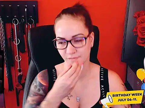  MissJaneWarren  online show from June 26, 2026, 7:13 am