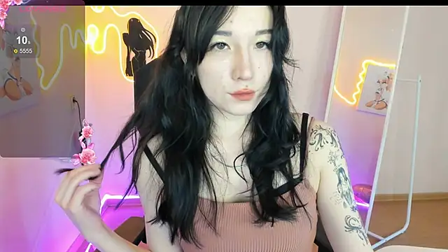 AliceeinWonderlanddd online show from March 19, 2026, 2:59 am