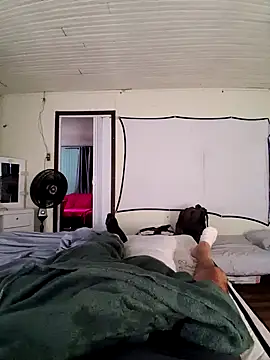 Robsonitj90 online show from April 14, 2026, 3:18 pm