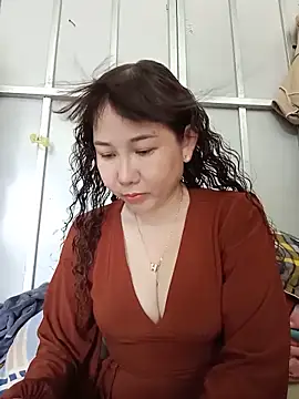 Ana-love2026 online show from May 10, 2026, 2:17 am