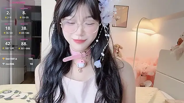 Snapshot of Luminous4173 chatting on June 23, 2026, 1:09 pm Luminous4173 online show from June 23, 2026, 1:09 pm