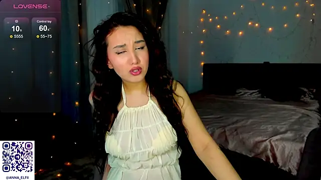 Anna Elfii online show from March 12, 2026, 5:52 pm