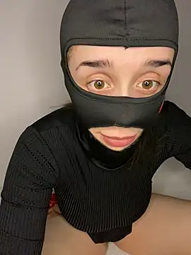 Snapshot of Mishelxxx2 chatting on February 11, 2026, 8:36 pm Mishelxxx2 online show from February 11, 2026, 8:36 pm