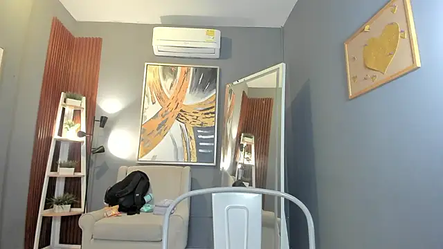 Snapshot of nina_swaan chatting on February 10, 2026, 11:47 am nina swaan online show from February 10, 2026, 11:47 am