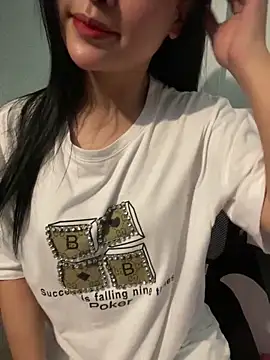 hotgirl-sexy online show from March 29, 2026, 9:42 am