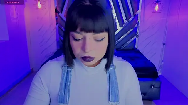 Snapshot of _Vermell_ chatting on February 5, 2026, 7:40 pm Vermell online show from February 5, 2026, 7:40 pm