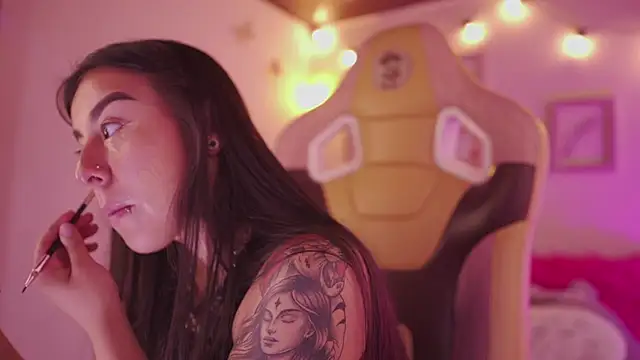 Snapshot of mavi_boo chatting on February 5, 2026, 6:34 pm mavi boo online show from February 5, 2026, 6:34 pm