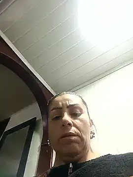 Snapshot of maynor_1998 chatting on April 15, 2026, 11:27 pm maynor 1998 online show from April 15, 2026, 11:27 pm